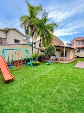 Apartamento, casita con amplio jardin